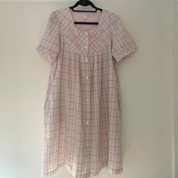 Miss Elaine Vintage Short Sleeve Button Down Nightgown With Pockets Size Large - Picture 1 of 12